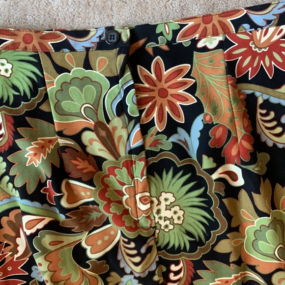 Intriguing Threds floral print maxi skirt. - Picture 5 of 6